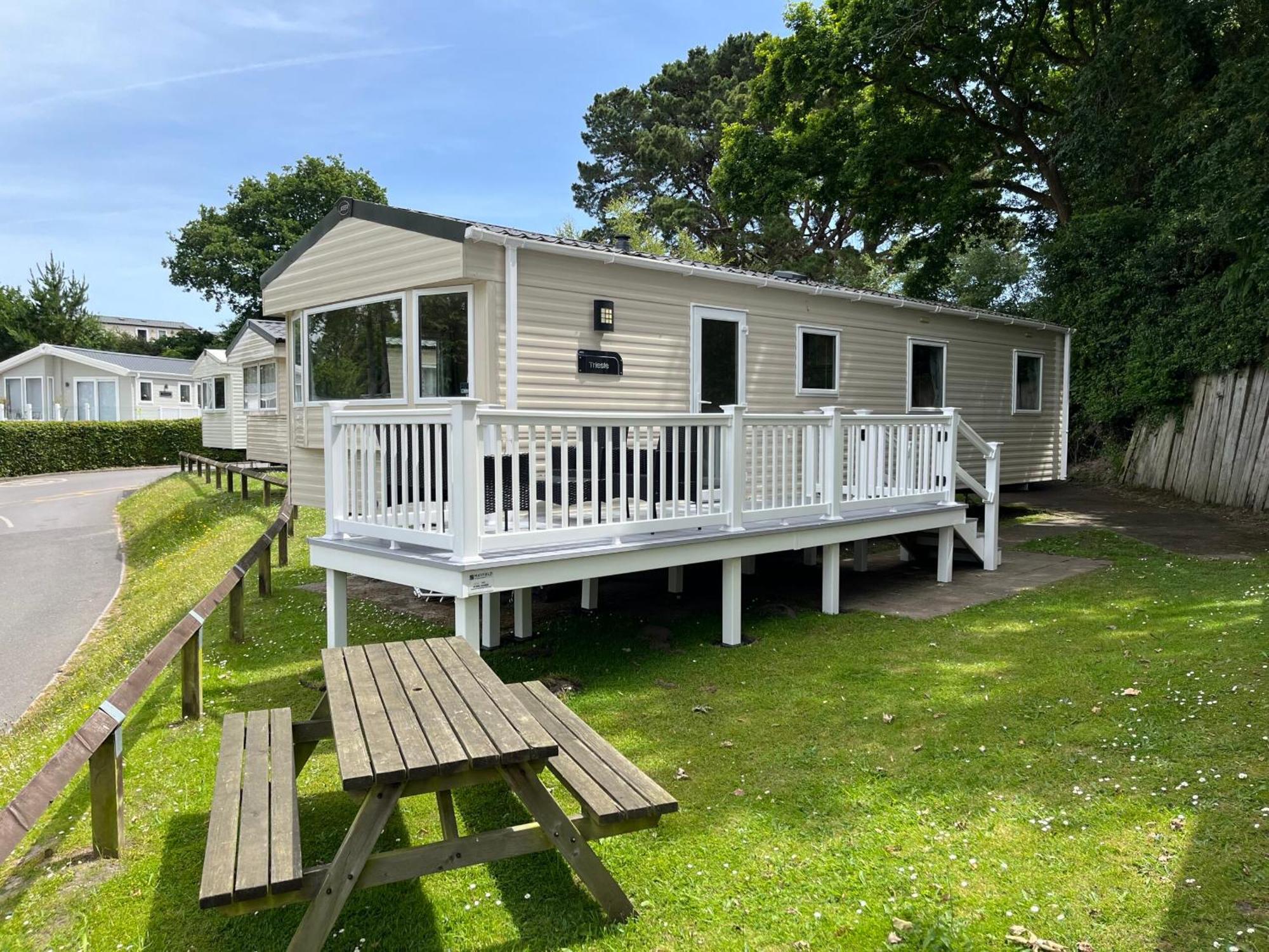 Rockley Park Private Holiday Homes Poole Exterior photo